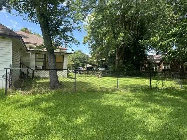 490 E Holley Alba, TX 75410