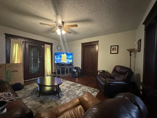 490 E Holley Alba, TX 75410