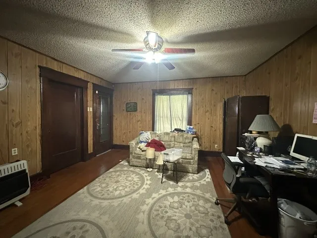 490 E Holley Alba, TX 75410