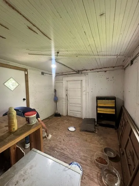 490 E Holley Alba, TX 75410