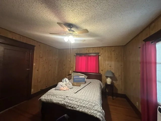 490 E Holley Alba, TX 75410