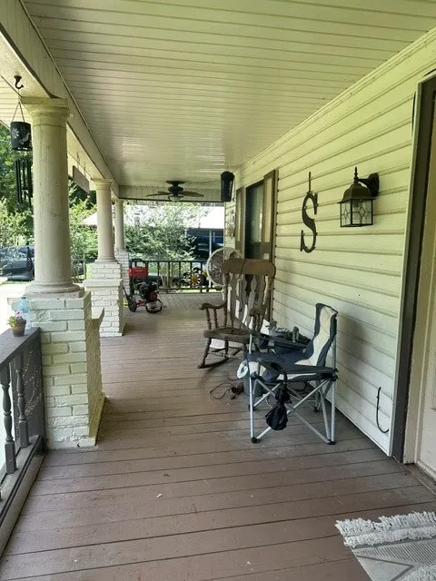 490 E Holley Alba, TX 75410
