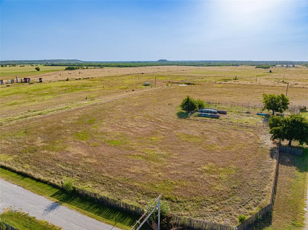 Lively Lane Graham, TX 76450