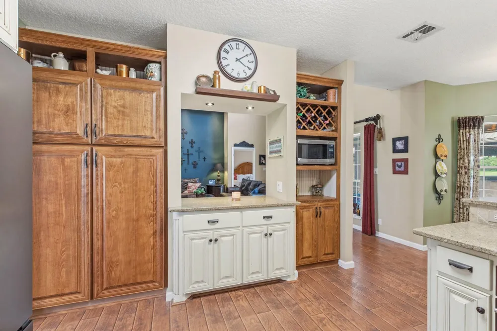1824 Rymal Road Alvin, TX 77511