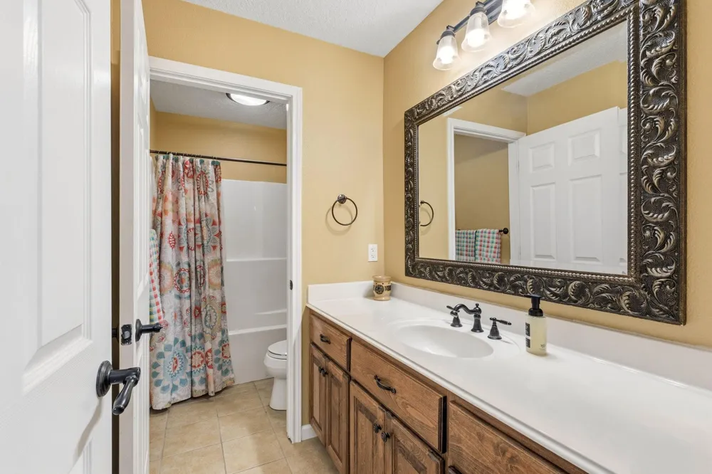 1824 Rymal Road Alvin, TX 77511