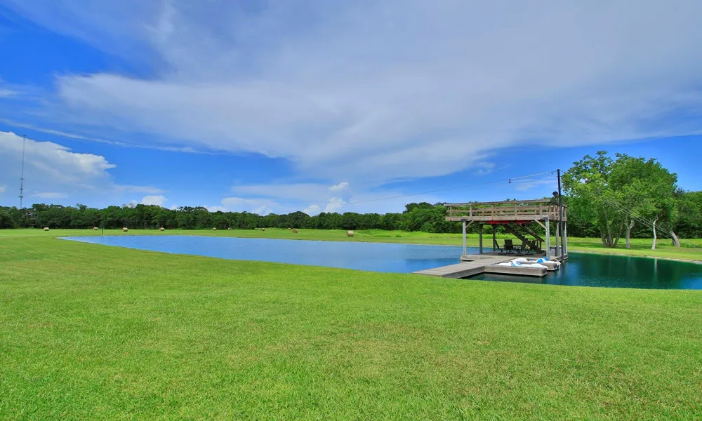 1824 Rymal Road Alvin, TX 77511