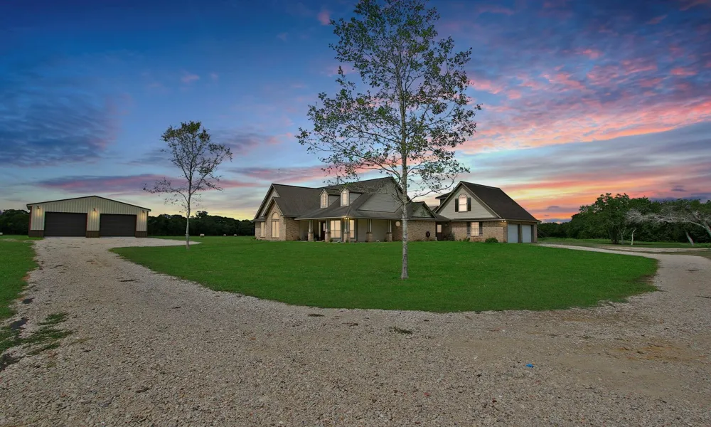 1824 Rymal Road Alvin, TX 77511