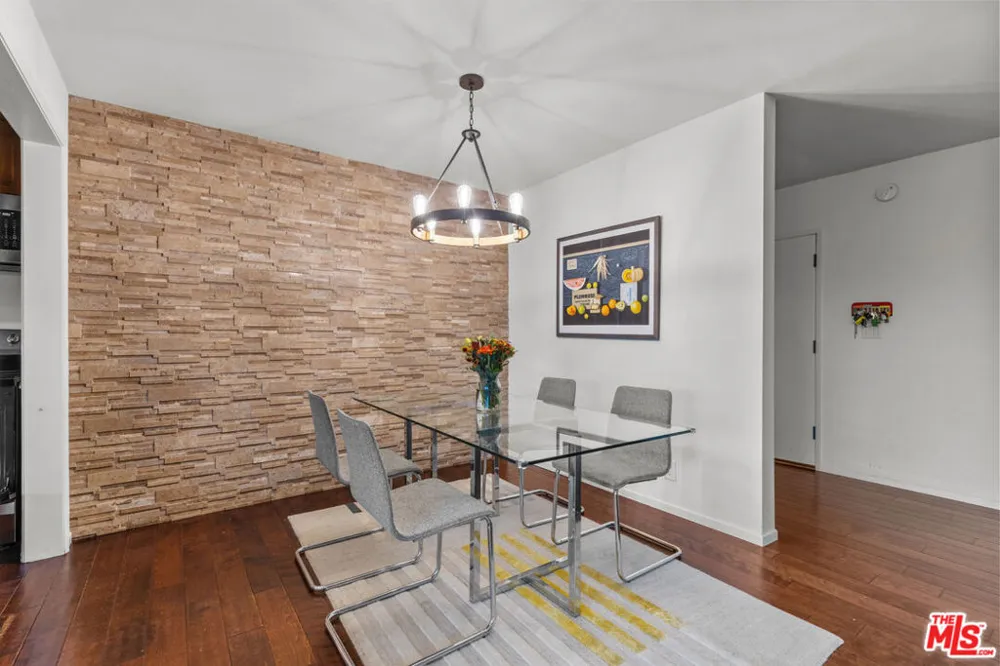 8701 Delgany Avenue #112 Playa del Rey, CA 90293