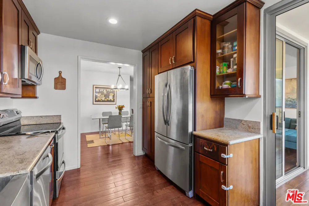 8701 Delgany Avenue #112 Playa del Rey, CA 90293