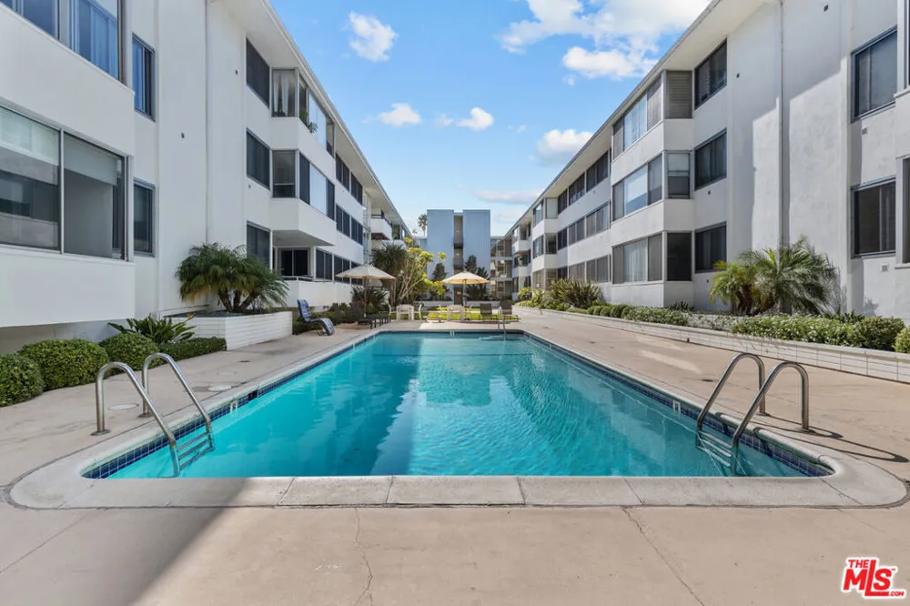 8701 Delgany Avenue #112 Playa del Rey, CA 90293