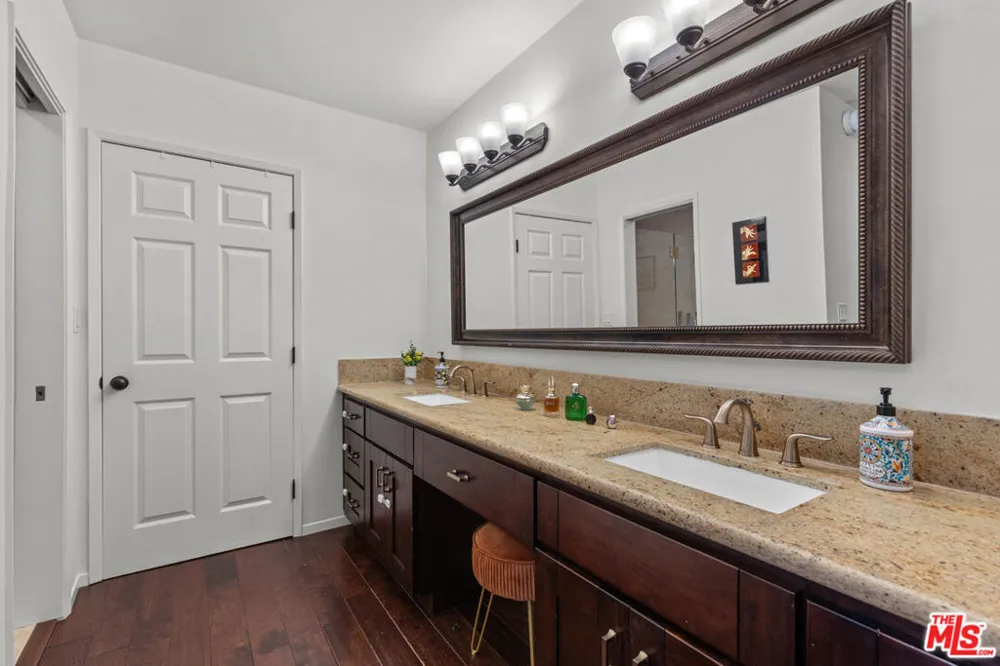 8701 Delgany Avenue #112 Playa del Rey, CA 90293
