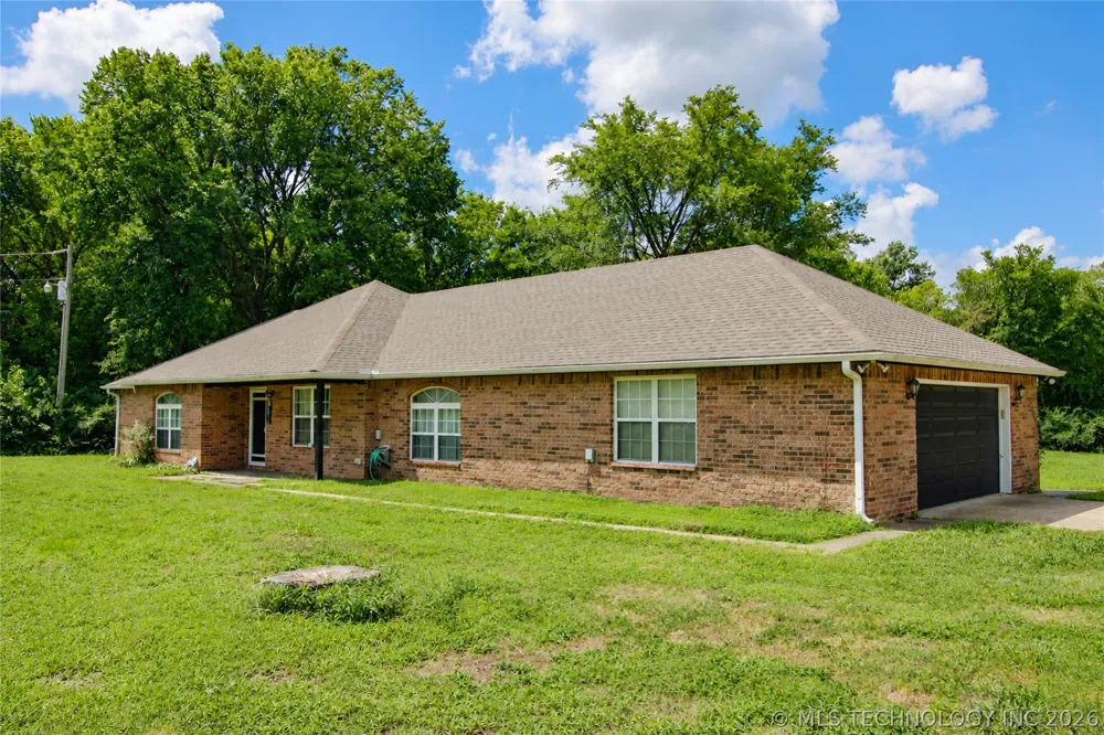 19183 S Prairie Bell Road Morris, OK 74445