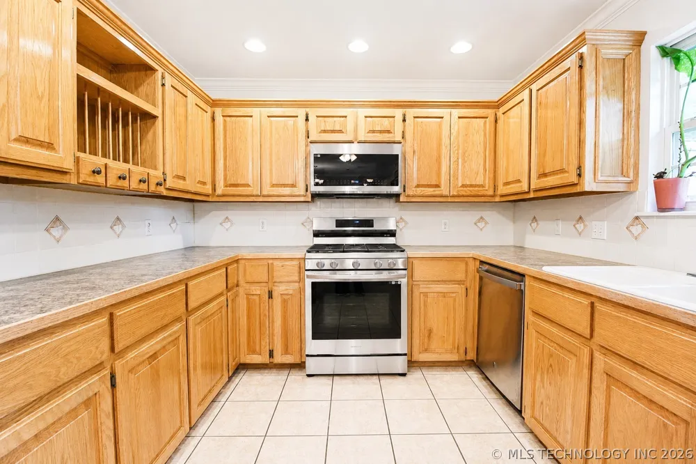 19183 S Prairie Bell Road Morris, OK 74445
