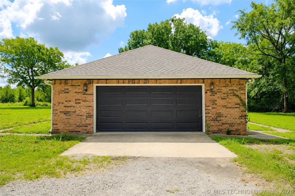 19183 S Prairie Bell Road Morris, OK 74445