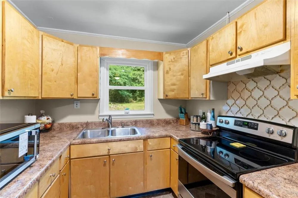 163 Ben Putnam Road Resaca, GA 30735