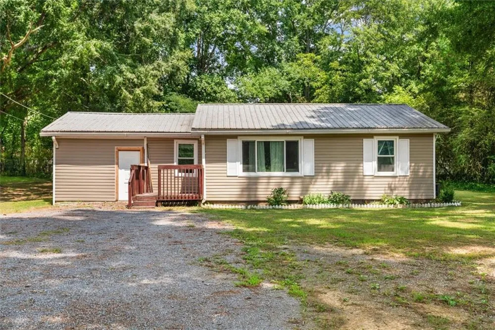 163 Ben Putnam Road Resaca, GA 30735