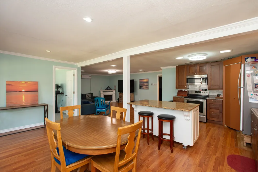 1217 Aloha Road Tool, TX 75143