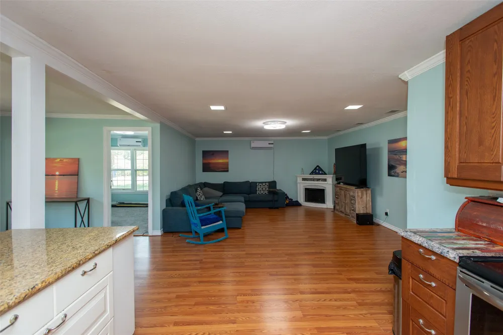 1217 Aloha Road Tool, TX 75143