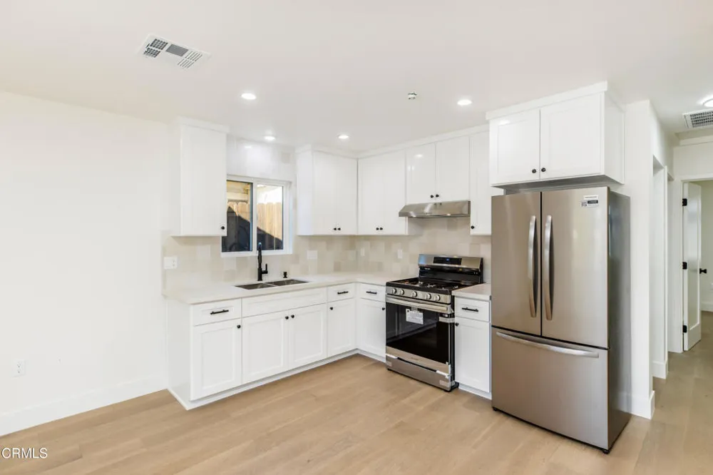 1533 E Topeka Street Pasadena, CA 91104