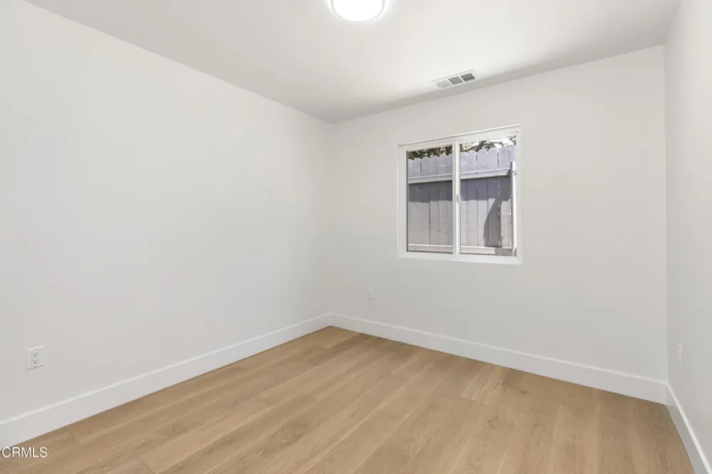 1533 E Topeka Street Pasadena, CA 91104