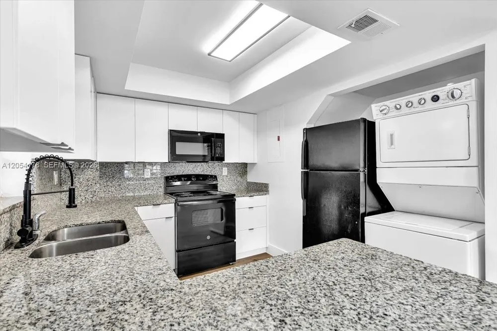 12370 SW 52nd St #0 Cooper City, FL 33330