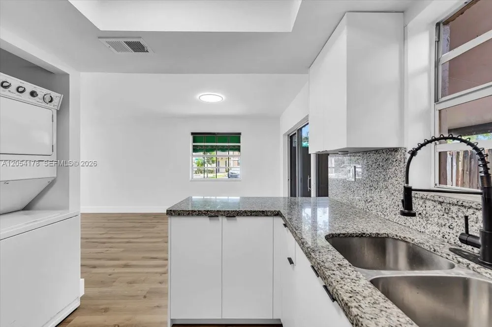 12370 SW 52nd St #0 Cooper City, FL 33330