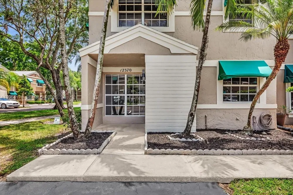 12370 SW 52nd St #0 Cooper City, FL 33330