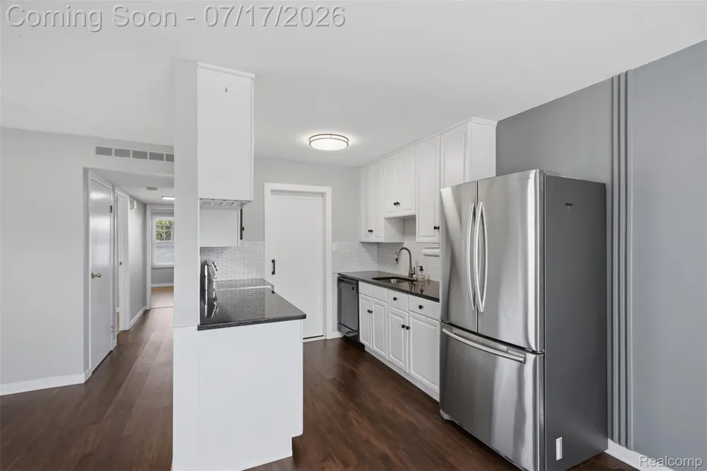 22886 Talford Street Novi City, MI 48375