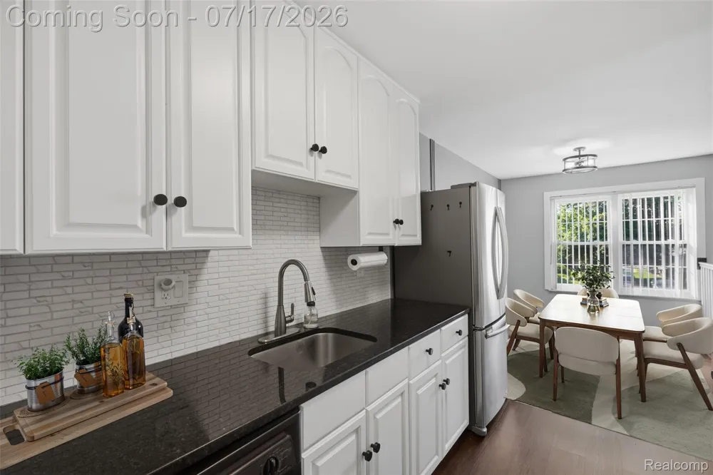22886 Talford Street Novi City, MI 48375