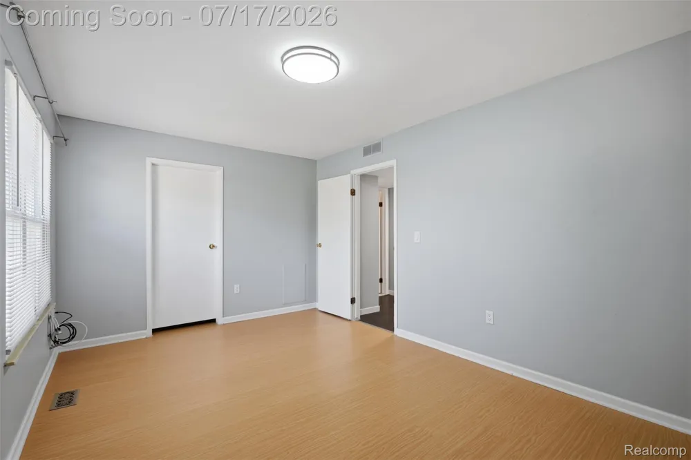 22886 Talford Street Novi City, MI 48375