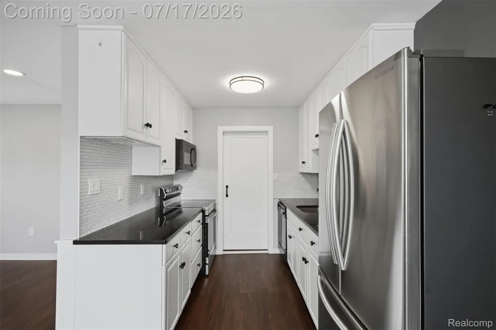 22886 Talford Street Novi City, MI 48375
