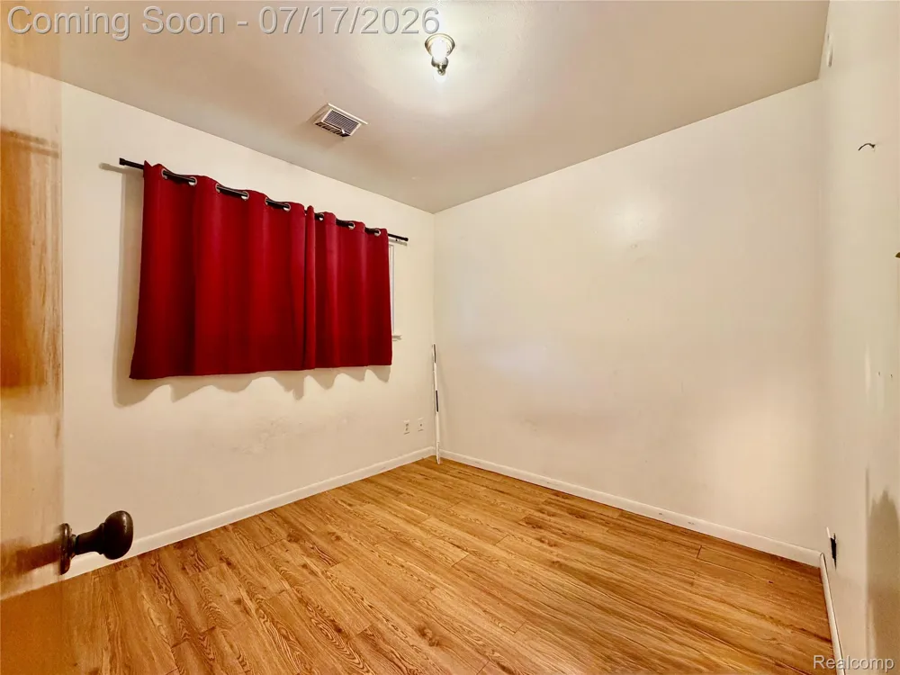 18341 Colgate Street Dearborn Heights City, MI 48125