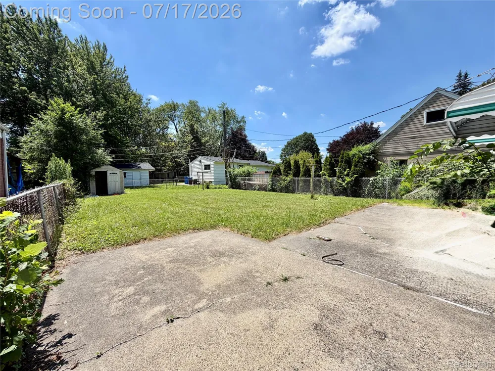 18341 Colgate Street Dearborn Heights City, MI 48125