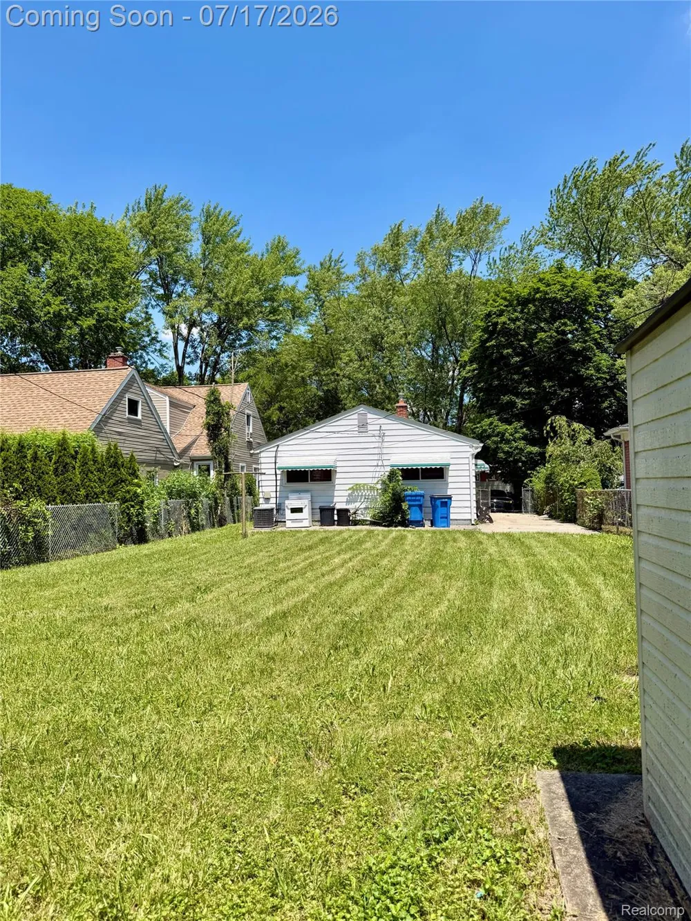 18341 Colgate Street Dearborn Heights City, MI 48125