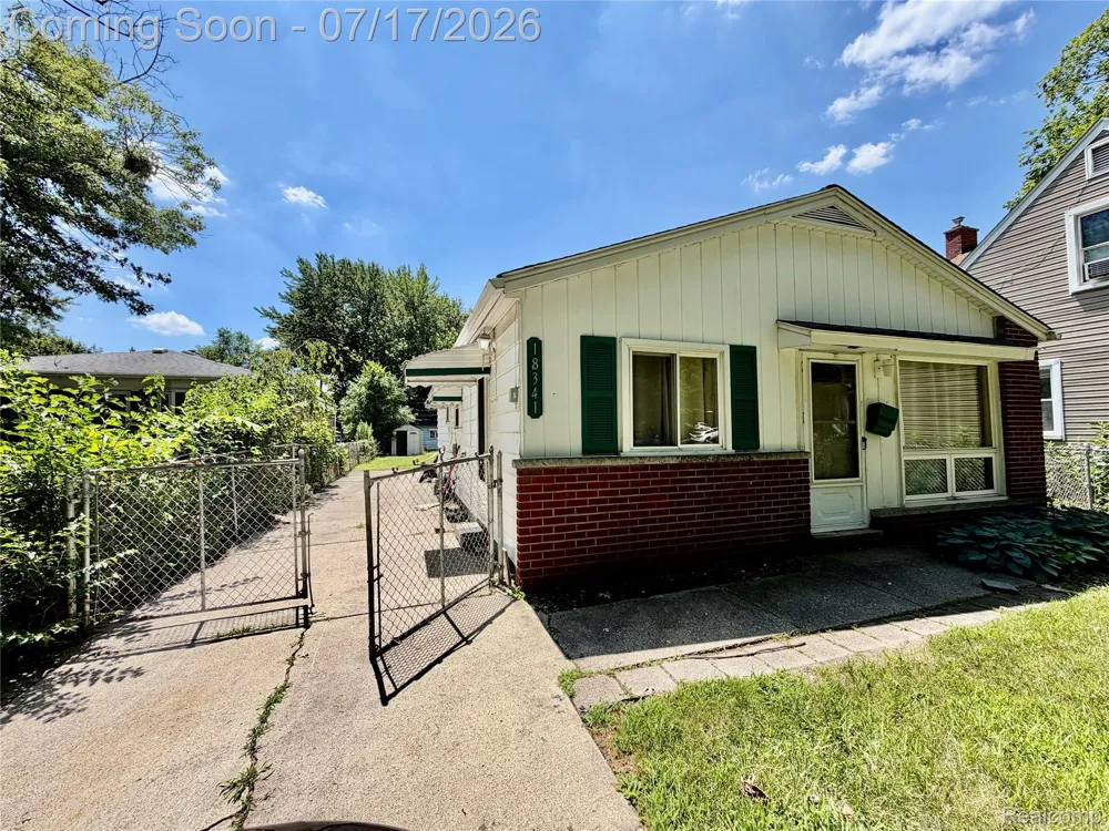 18341 Colgate Street Dearborn Heights City, MI 48125