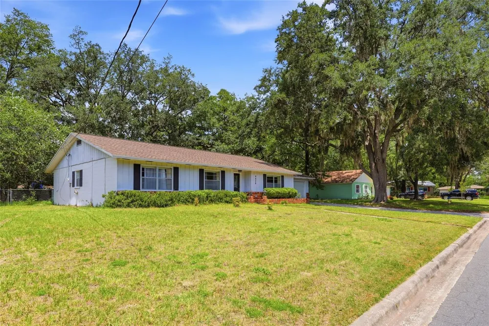 4628 NW 40TH STREET Gainesville, FL 32606