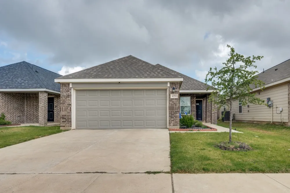 421 Sussex Drive Everman, TX 76140