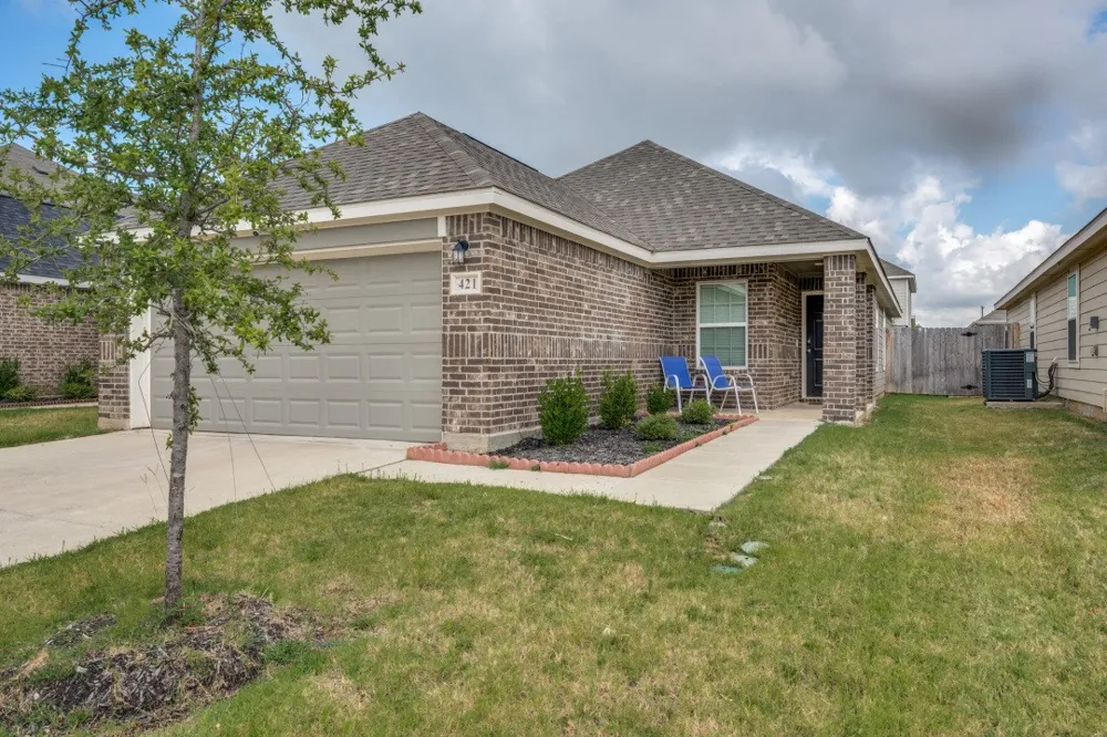 421 Sussex Drive Everman, TX 76140