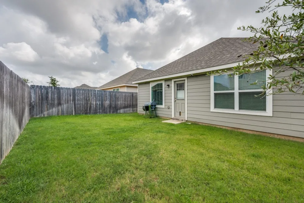 421 Sussex Drive Everman, TX 76140