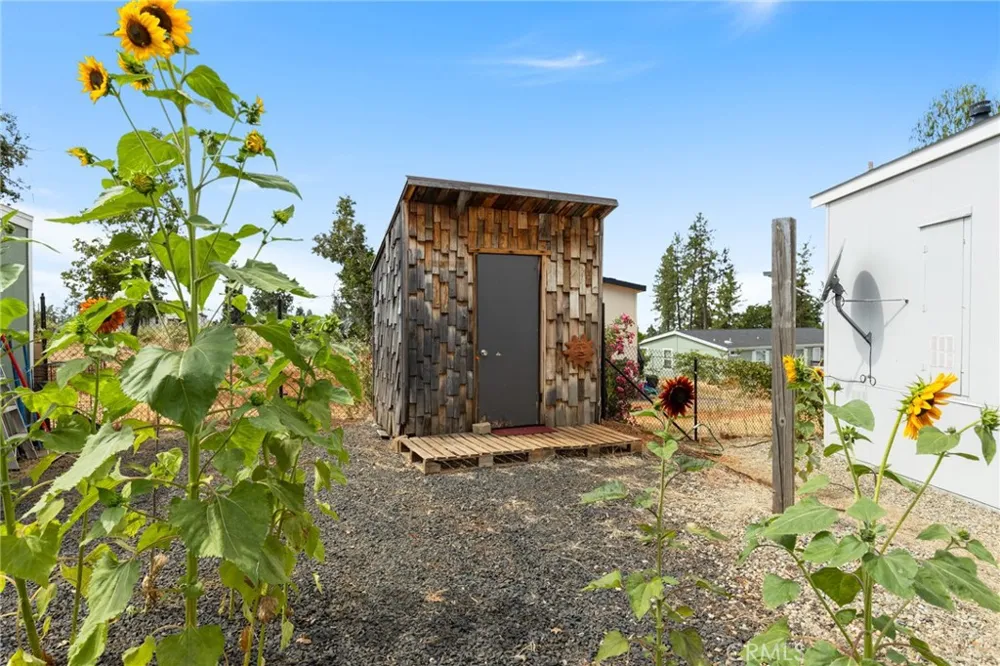1870 Salida Paradise, CA 95969