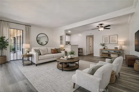 1835 W Crestwood #1