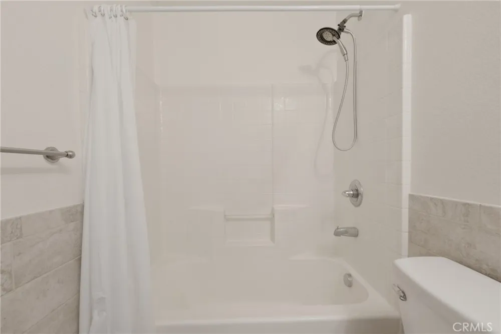 2180 Stonewood Mentone, CA 92359