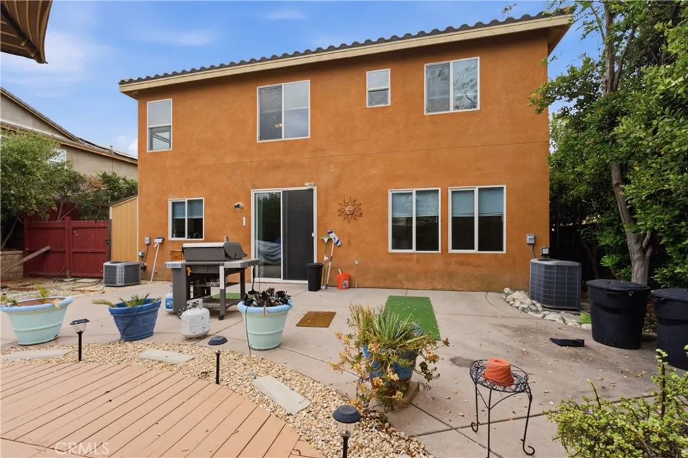 2180 Stonewood Mentone, CA 92359
