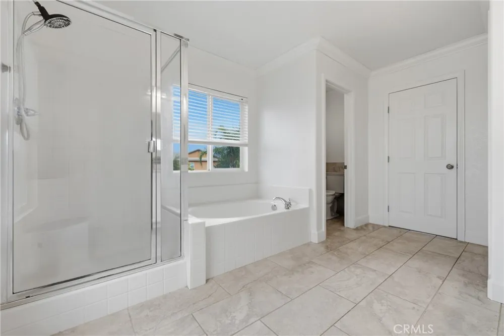 2180 Stonewood Mentone, CA 92359
