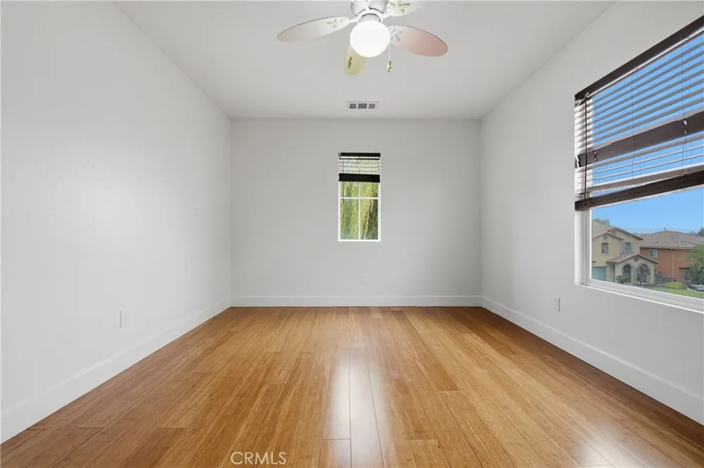 2180 Stonewood Mentone, CA 92359