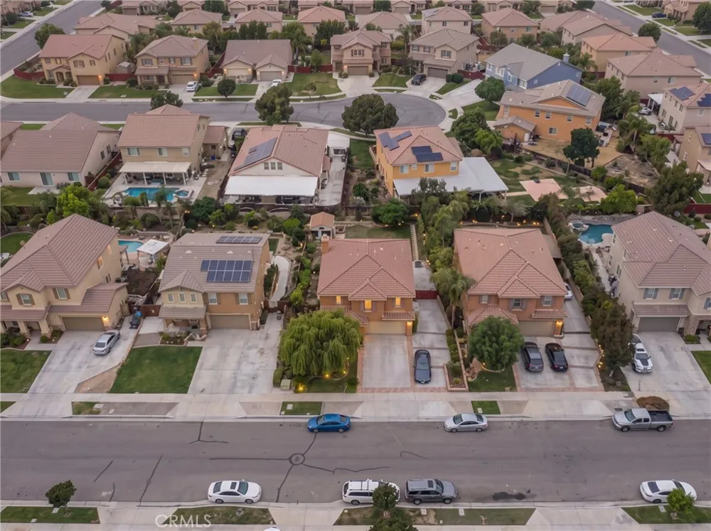 2180 Stonewood Mentone, CA 92359