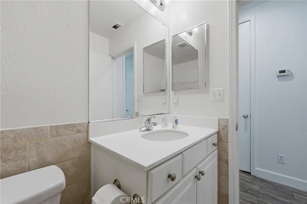 2180 Stonewood Mentone, CA 92359