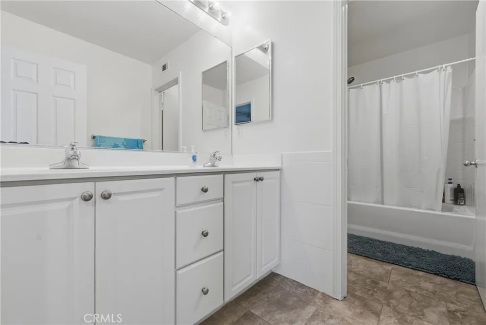 2180 Stonewood Mentone, CA 92359