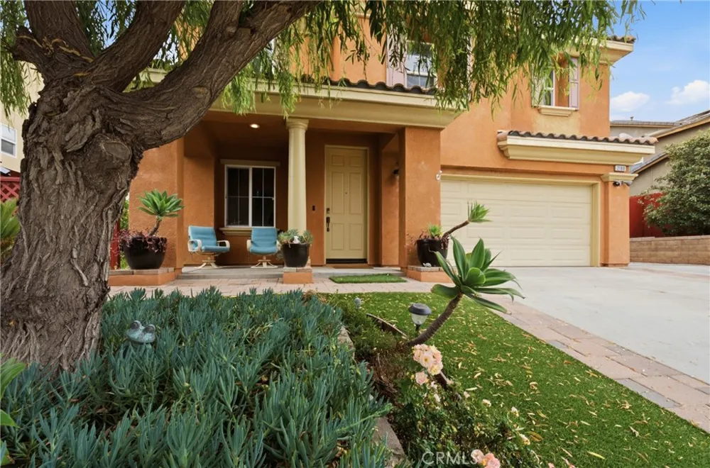 2180 Stonewood Mentone, CA 92359