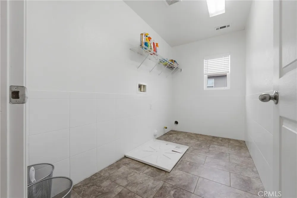 2180 Stonewood Mentone, CA 92359